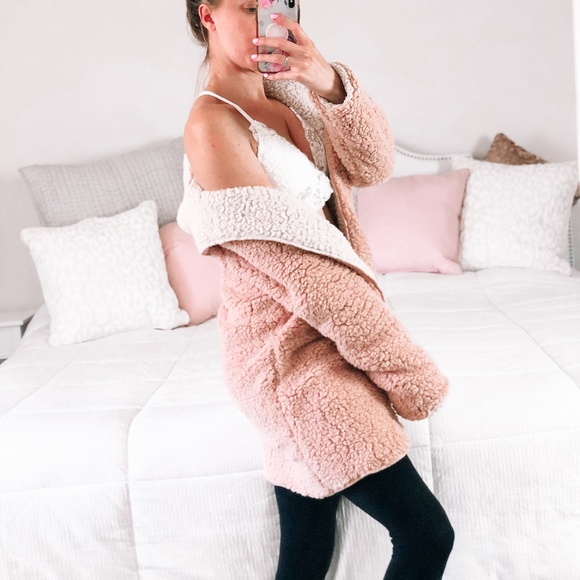 Reversible Sherpa Pink Pocket Cardigan Jacket - Picture 3 of 8